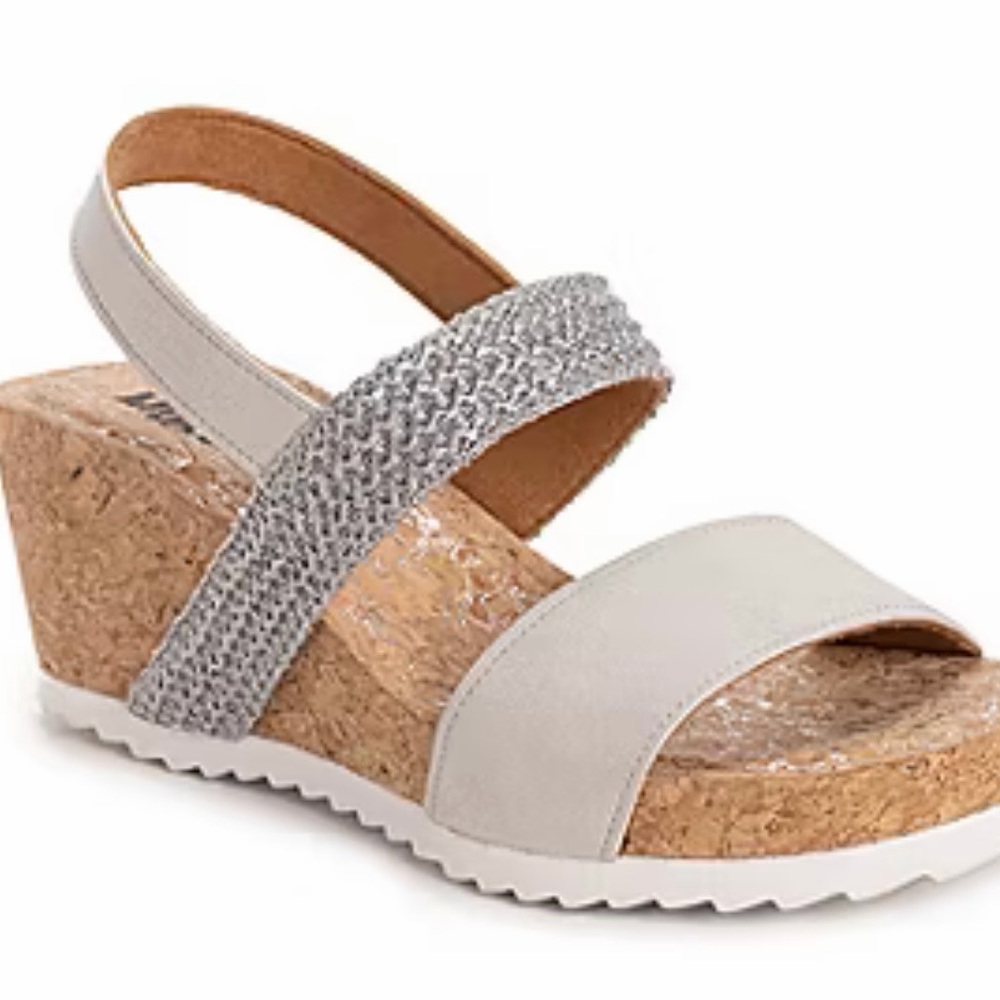 Muk Luks Wendy Wedge Silver and Cream Sandals